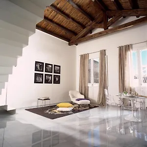 Right House - Characteristic Marina District Italie